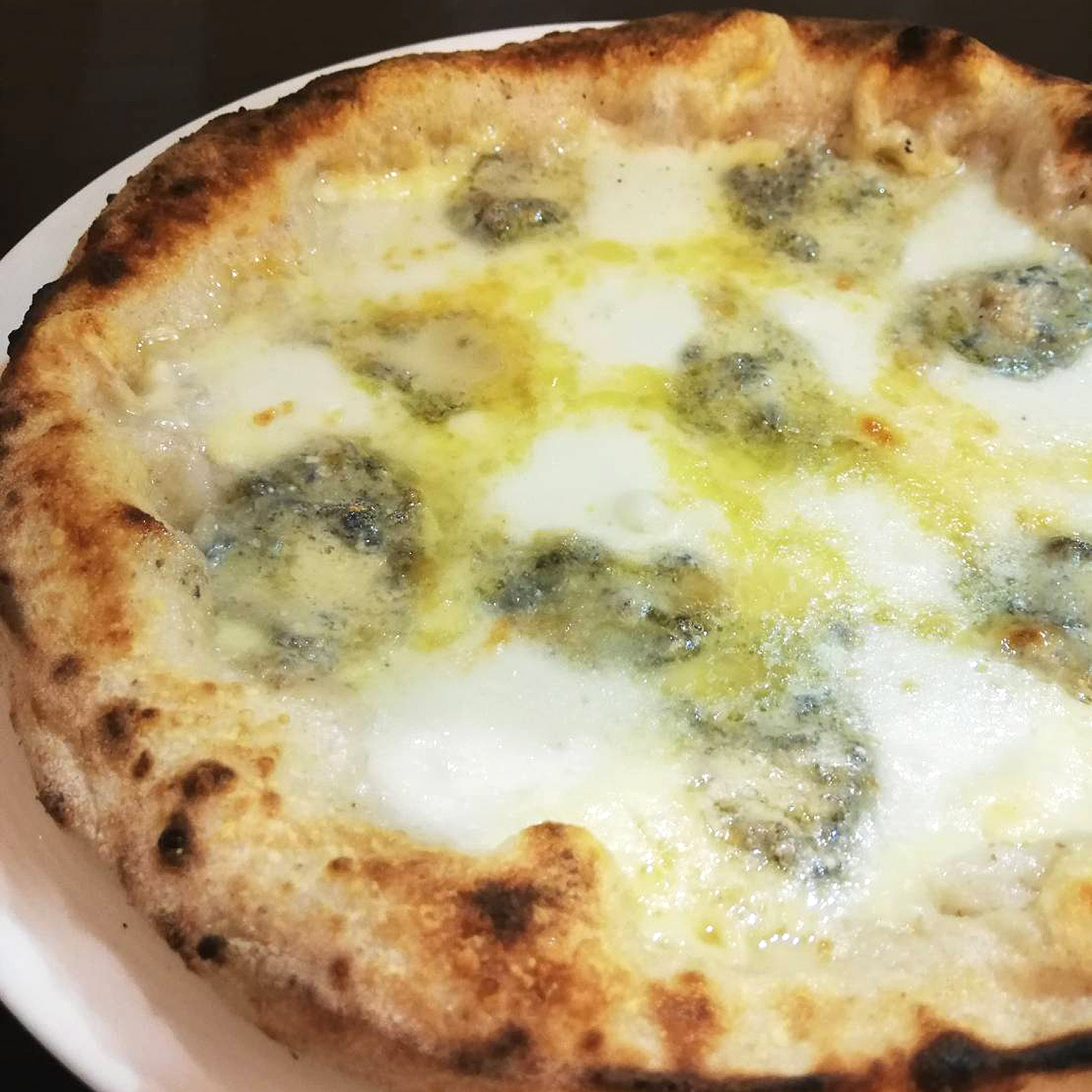 ピッツェリア ダ グランツァ 日本一に輝いたピッツァ職人監修の本格冷凍ピッツァ クワトロフォルマッジ1枚 Salu Pizze ギフト通販なら東急百貨店ネットショッピング