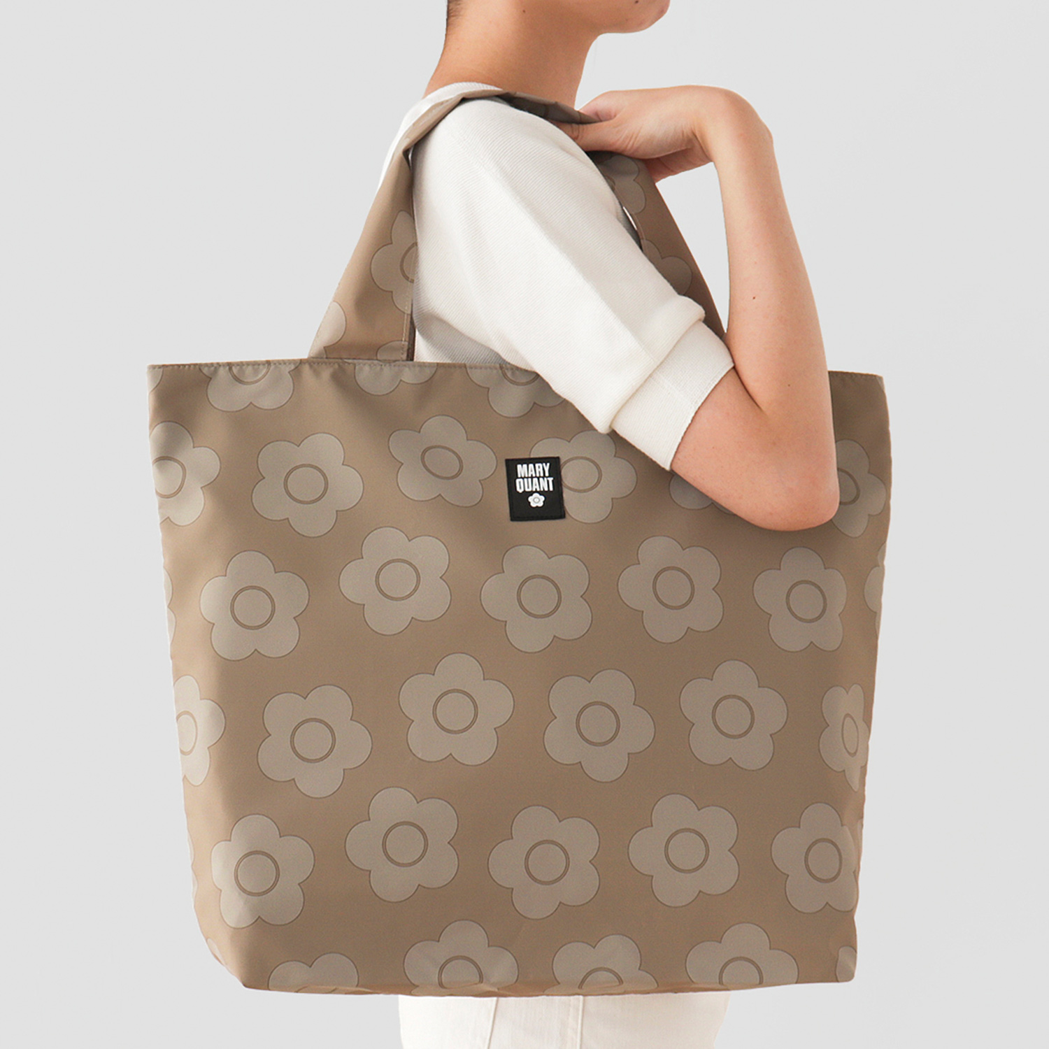 ≪MARY QUANT（マリークヮント）≫洗えるエコバッグ【大