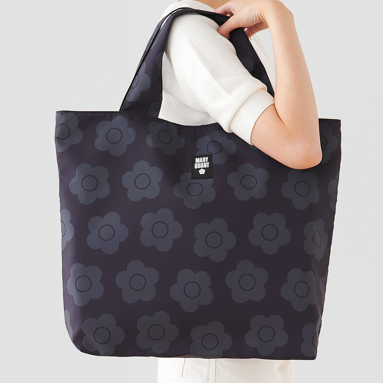 ≪MARY QUANT（マリークヮント）≫洗えるエコバッグ【大