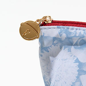 ニコライ バーグマン ドラえもん ポーチ 水色 10h5 hand200609 ギフト通販なら東急百貨店ネットショッピング