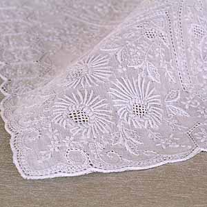 ≪SWATOW（スワトウ）≫手刺繍ハンカチ0614（ホワイト）(40H1
