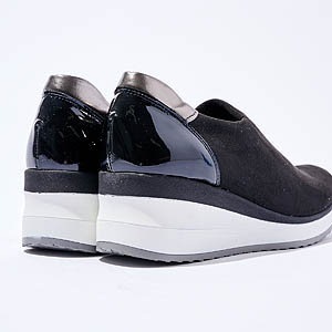 冬の福袋 Lince リンセ スリッポンヒールスニーカー ミスターミニット 防水スプレーセット ブラック Ksl 51h ギフト通販なら東急百貨店ネットショッピング