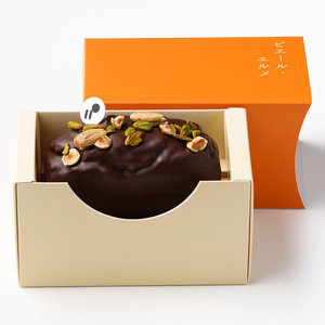 ≪Made in ピエール・エルメ≫チョコレート＆ナッツのパウンドケーキ
