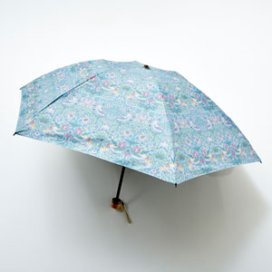 ≪V＆A ヴィクトリア アンド アルバート≫晴雨兼用折りたたみ傘＜遮光イチゴ泥棒プリント＞ブルー