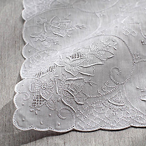 汕頭 スワトウ ハンカチ 刺繍 フラワー ホワイト〈Ⅳ〉 - メルカリ